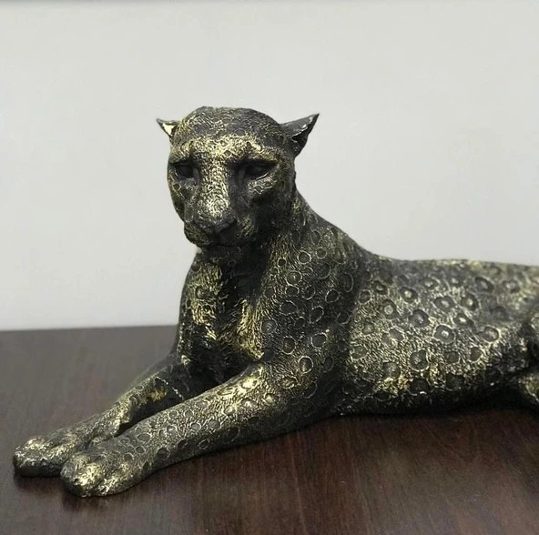 Yatan Leopar Biblo - Resim 4