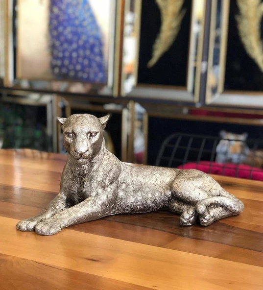 Yatan Leopar Biblo - Resim 2