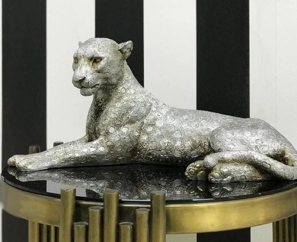 Yatan Leopar Biblo - Resim 3