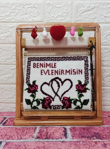 100tel Benimle Evlenirmisin Motifli El Dokuması Hediyelik Halı ürün görseli 1