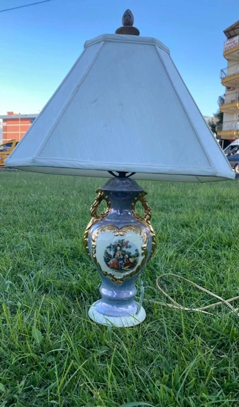 Aşıklar Motifli Porselen Abajur 63 cm ürün görseli 1