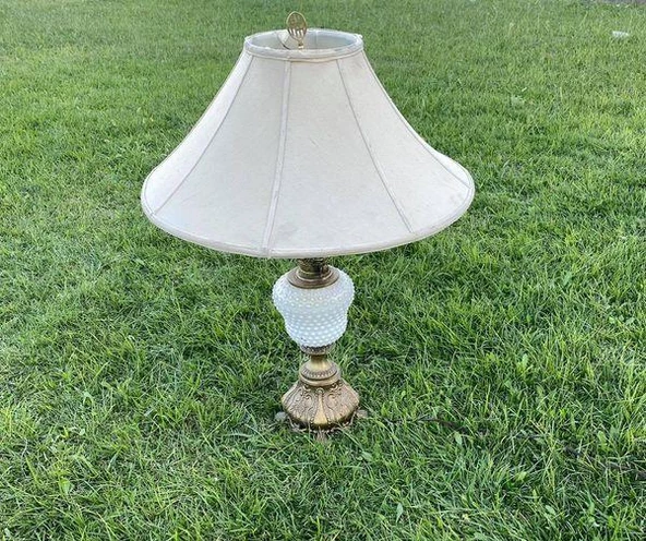 Beyaz Porselen Gövde Antika Abajur 80cm ürün görseli 1
