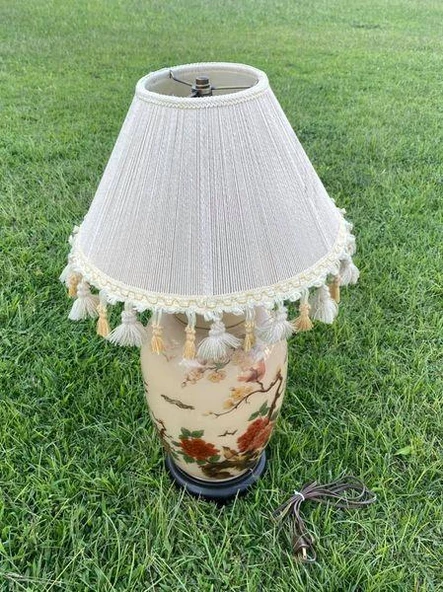 Gül Motifli Antika Porselen Abajur 70cm ürün görseli 1