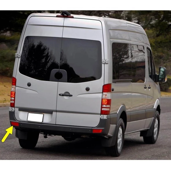 Mercedes Sprinter 2007-2016 Arka Tampon Sol Reflektörü A9068260040 ürün görseli 1