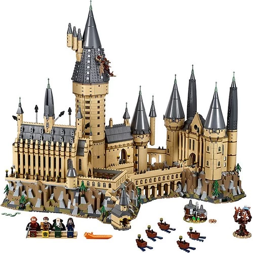 LEGO Harry Potter 71043 Hogwarts Castle (6020 Parça) ürün görseli 1