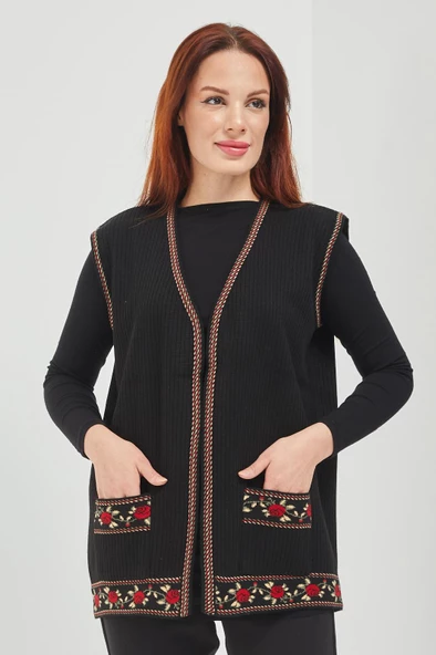 Anne Triko Gül Motifli Siyah  Kısa Cepli Yelek ürün görseli 1