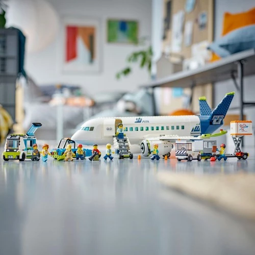 LEGO City 60367 Yolcu Uçağı (930 Parça) - Resim 10