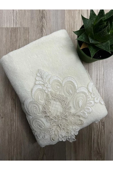 Zümrüt Kadife El Ve Yüz Havlusu 50/90cm ürün görseli 1