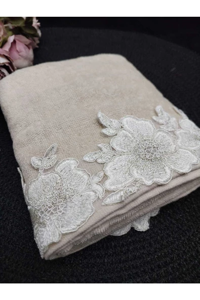 Gülden Kadife Krem El Ve Yüz Havlusu 50/90cm ürün görseli 1