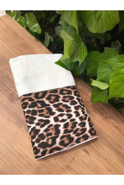 Krem Kadife Leopar Havlu ürün görseli 1