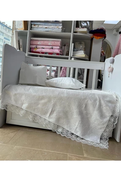 4 Parça Bebek Çarşaf Ve Pike Takımı ürün görseli 1