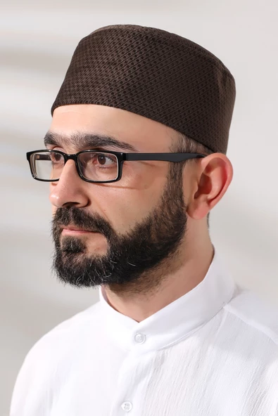 Kahverengi Petek Kareli Kadife Kalıp Namaz Takkesi ürün görseli 1