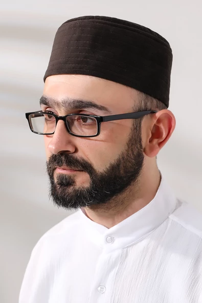 Kahverengi Kapitone Desenli Kadife Kalıp Namaz Takkesi ürün görseli 1