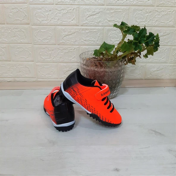 Kinetix Breton J Turf Neonturuncu Cırtlı Halı Saha Futbol Ayakkabısı ürün görseli 1