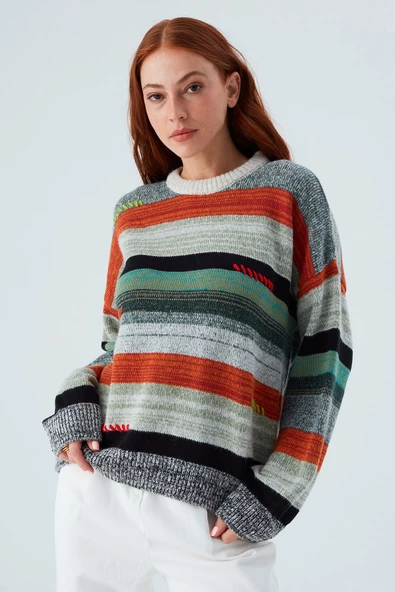 Peraluna CAMILA PULLOVER Bol Kesim El İşlemeli Kadın Triko Kazak - Multi ürün görseli 1