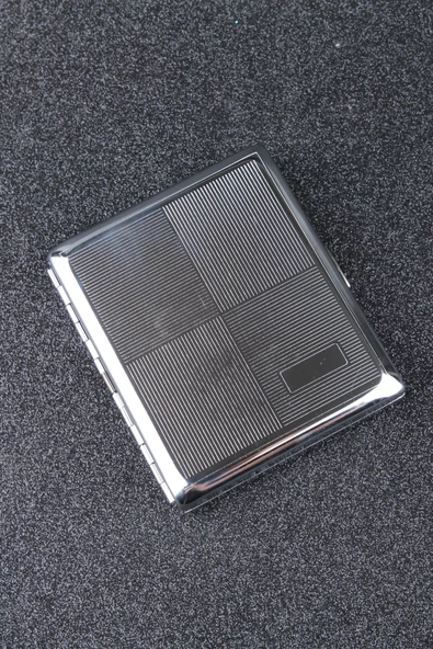 Silvio Monetti Kare Gümüş Desenli Metal Sigara Tabakası SMTBKCB001R1 ürün görseli 1