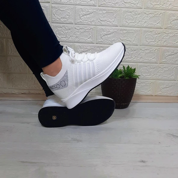 M.P 1669 Beyaz İçten Gizli Topuk (7cm) Taşlı Bayan Spor Ayakkabı ürün görseli 1