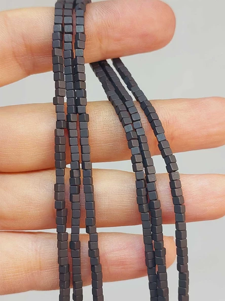 Hematit Taşı Dizi 2*2mm (49644) ürün görseli 1