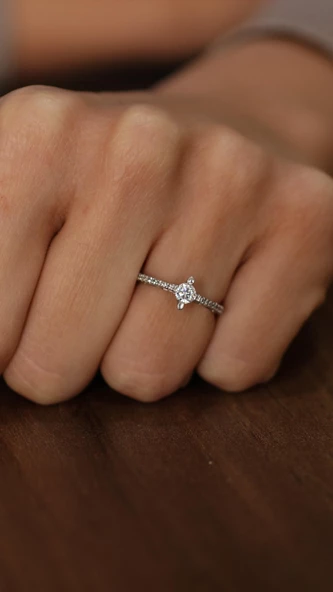 925 Ayar Gümüş 0,33 ct Görünümlü Tektaş Yüzük ürün görseli 1