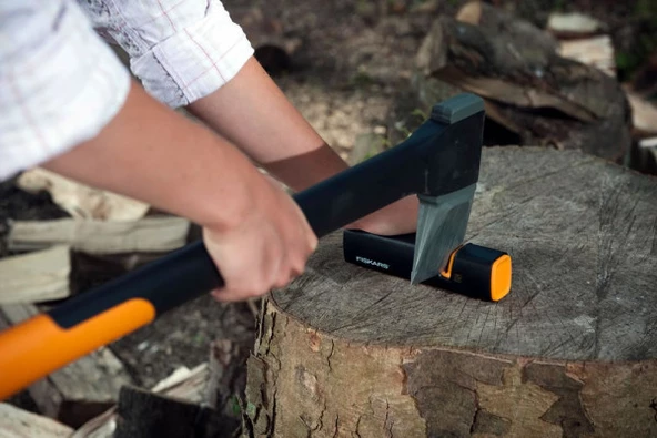 Fiskars 122483 Yarma Baltası X25 - Resim 3