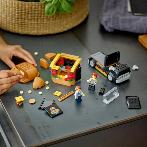 LEGO City 60404 Hamburger Kamyonu (194 Parça) - Resim 9