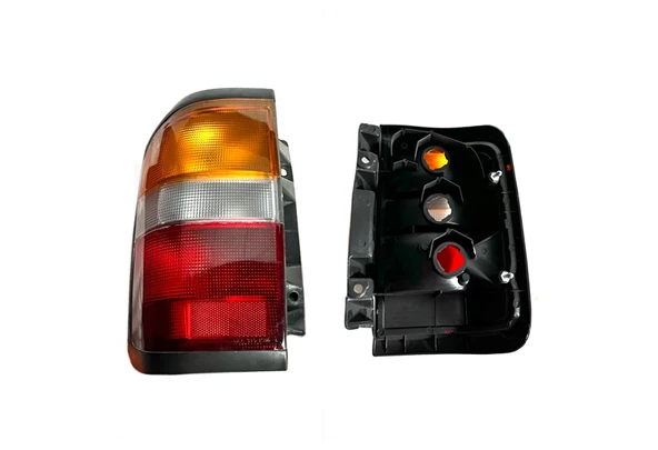 Leoparts Nissan Pathfinder Stop Lambası Sol 1996-1998 26555-0W025 ürün görseli 1