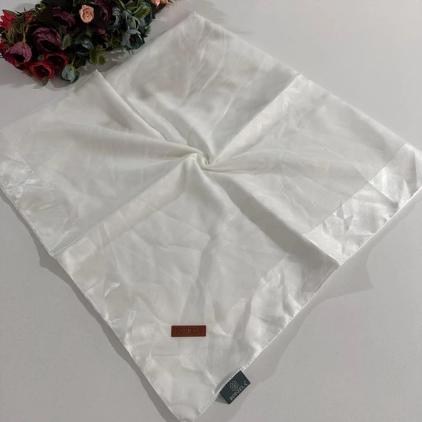 Bonjela Lento Eşarp Geometrik Desen Beyaz LNT0328 ürün görseli 1