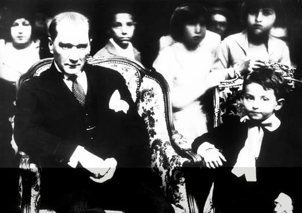 Mustafa Kemal Atatürk - Kanvas Tablo ATGE-099-F ürün görseli 1