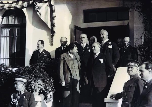 Mustafa Kemal Atatürk - Kanvas Tablo ATGE-104-F ürün görseli 1