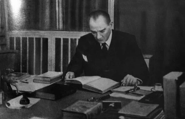 Mustafa Kemal Atatürk - Kanvas Tablo ATPO-175-F ürün görseli 1