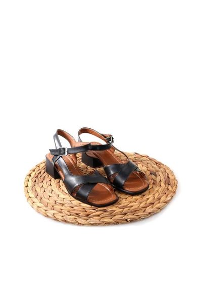 Papuçcity Frzn 02879 4,5 Cm Kadın Topuklu Sandalet ürün görseli 1