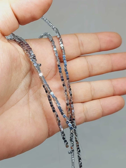 Hematit Taşı Küp Şekilli 2mm Dizi (52442) ürün görseli 1