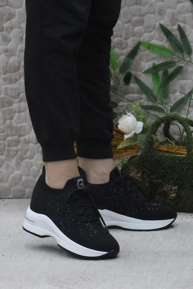 Fort Guja 24K304 Siyah Taş Detaylı Kalın Taban Sneaker Kadın Ayakkabı ürün görseli 1