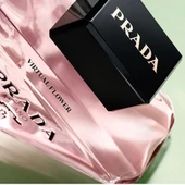 Prada Paradoxe Virtual Flower EDP 50 ml Refillable Kadın Parfümü thumbnail 6