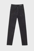 Stradivarius Slim Fit Mom Jean thumbnail 5