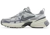 Nike V2K Run Pure Platinum thumbnail 2