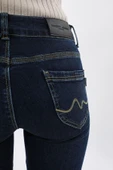 Kadın Çift Düğmeli Düz Jean Pantolon thumbnail 9