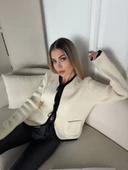 Kirli Beyaz Triko  Cepli Hırka thumbnail 1