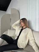 Kirli Beyaz Triko  Cepli Hırka thumbnail 2