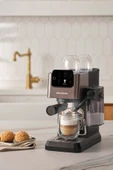 Grundig Ksm 5330 Delisia Coffee Yarı Otomatik Süt Hazneli Espresso Makinesi thumbnail 4