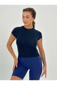 Fitted/vücuda Oturan Crop T-shirt thumbnail 3