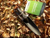 Fiskars 137010 Solid Dar Bahçe Malası thumbnail 2