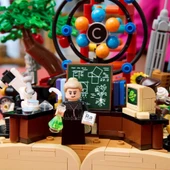 LEGO 21355 STEM'in Evrimi thumbnail 3