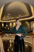 PULLU CROP KRUVAZE BLUZ - Zümrüt thumbnail 1