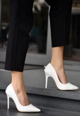 Kadın Beyaz Stiletto Ayakkabı thumbnail 2
