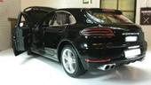 Burago Porsche Macan 1/24 Siyah Model Araba thumbnail 2