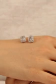 Baget Çivi Altın Küpe thumbnail 3