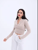 42531 TRİKO SİMLİ YAKALI CROP-TAŞ thumbnail 5