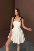 Bej Omzu Bağcıklı Elbise thumbnail 3