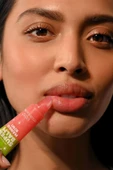EOS Mango Kiwi Dudak Balsamı 10ML thumbnail 3